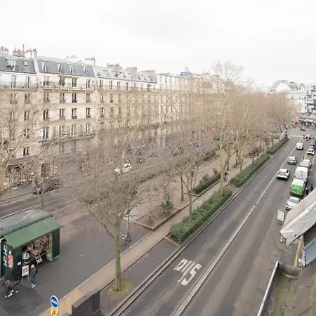 Parisien Face Metro Pigalle - 9 - 2p Apartment Paris